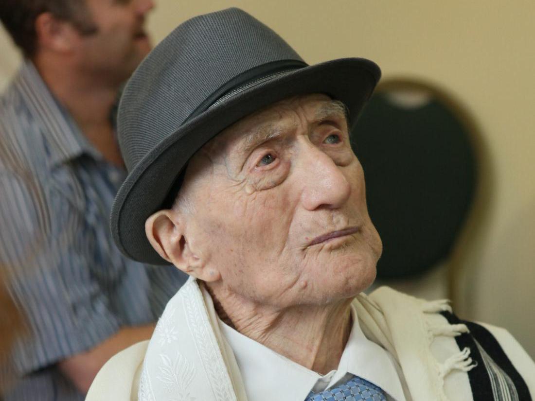 Umrl je najstarejši moški na svetu
