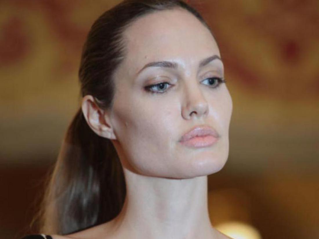 Strogi sodnik: Angelina lahko izgubi otroke! 