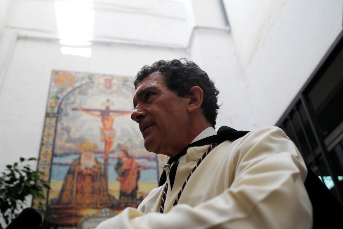 Antonio Banderas glavni v cerkvi na cvetno nedeljo