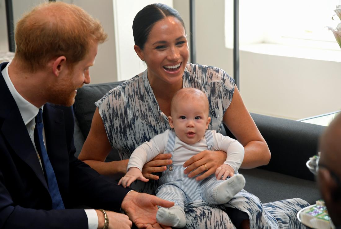Prvi video dojenčka princa Harryja in Meghan