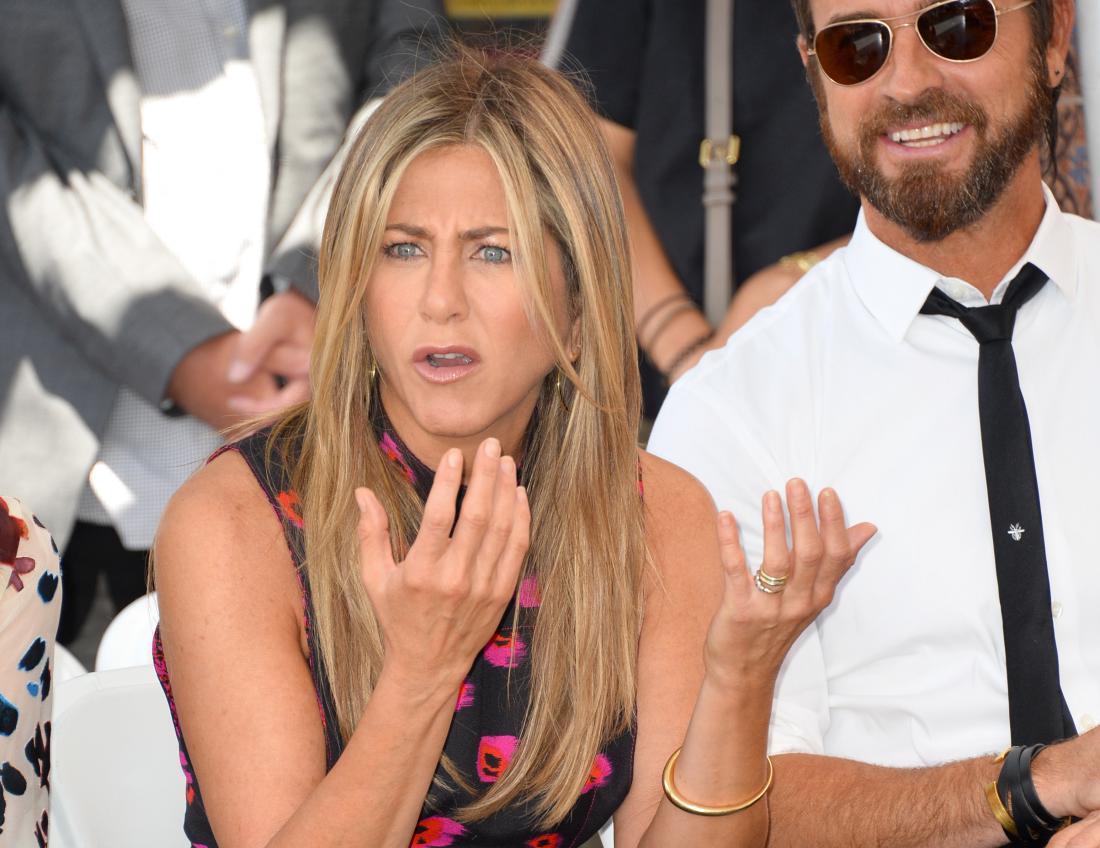 Jennifer Aniston jezna na politiko: Nosite prekleto masko