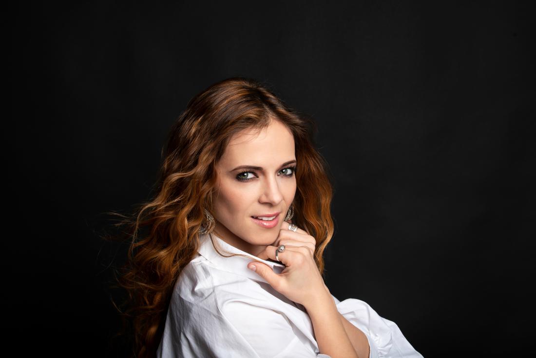 Nina Pušlar bo nastopila na brezplačnem drive-in koncertu