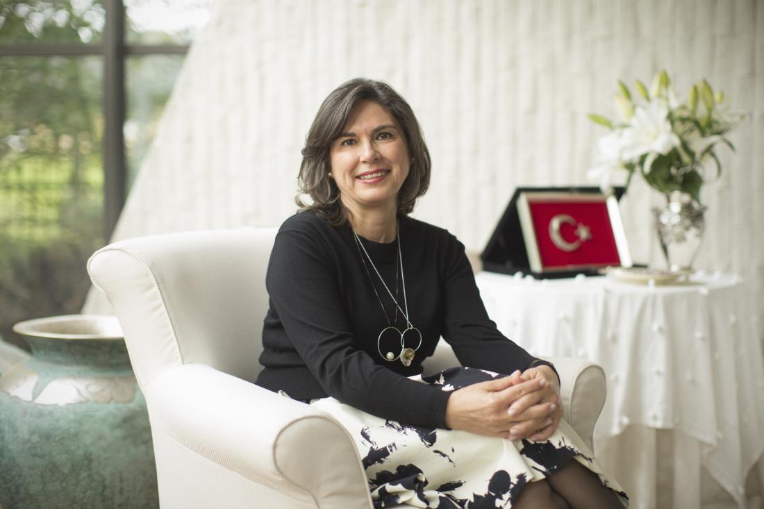 Esen Altuğ: Ženske, vaša odločnost bo premagala vse ovire